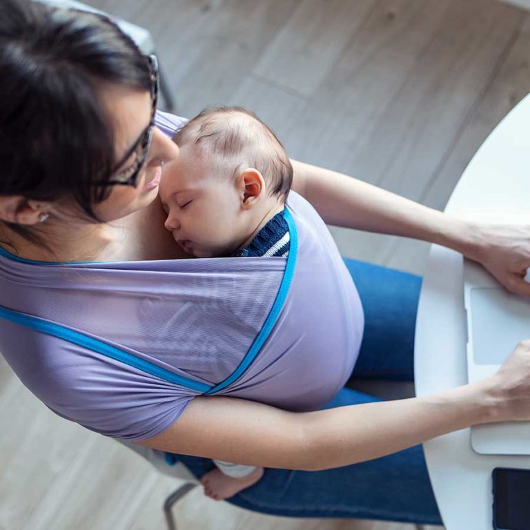 7 reasons to use a baby carrier for your little one