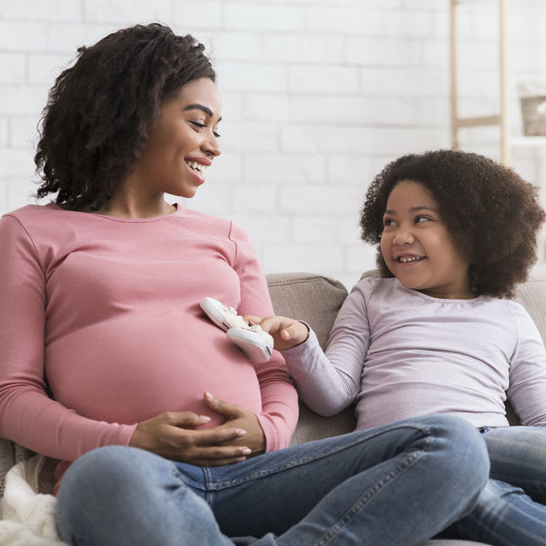 5 tips to survive the first trimester with a toddler